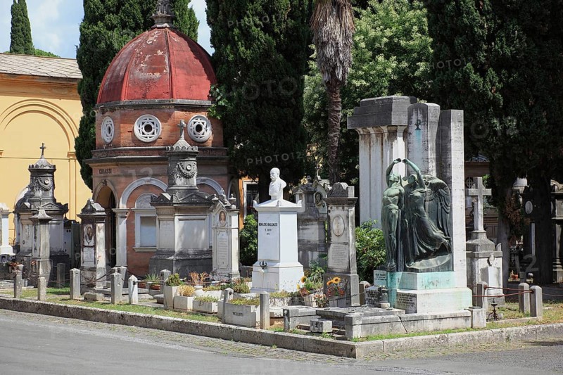 Campo Verano, Cimitero Comunale Monumentale Campo Verano, the largest cemetery in Rome in the Tibertino district, Italy, Europe