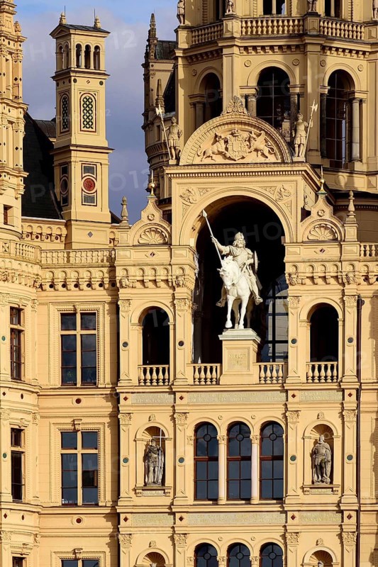 Europe, Germany, Mecklenburg-Western Pomerania, Schwerin, Schwerin Castle, built from 1845 to 1857 in the style of romantic historicism, today seat of the state parliament, front side, equestrian statue of Niklot I, Schwerin, Mecklenburg-Western Pomerania, Germany, Europe