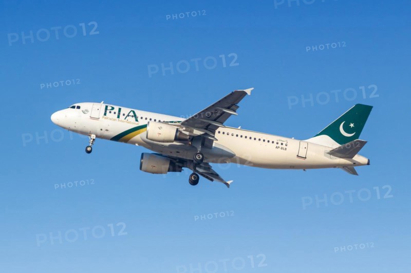 An Airbus A320 aircraft of PIA Pakistan International Airlines with the registration AP-BLB at the airport in Dubai, United Arab Emirates, Asia