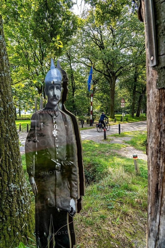 The so-called Green Border, at the former border crossing Grenzweg near Straelen-Kastanienburg and NL Velden, between Germany and the Netherlands, adventure trail for children, the Smugglers' Trail, North Rhine-Westphalia, Germany, Europe