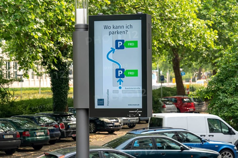 Smart Poles, intelligent street lamps, test run, EON and the city of Essen are testing street lamps that measure environmental data, provide electricity for electric cars, are parking guidance systems, offer WLAN, are emergency call pillars and digital display panels, Essen, North Rhine-Westphalia, Germany, Europe