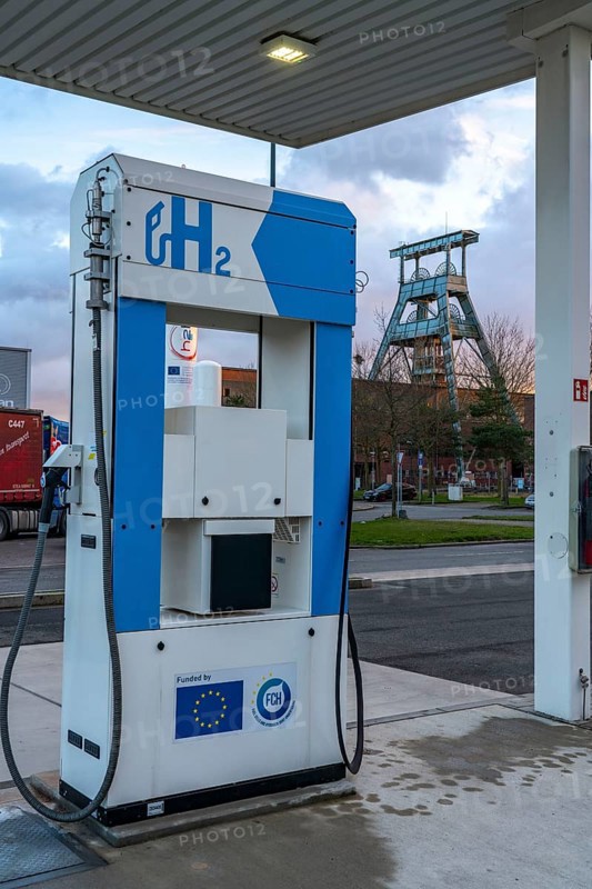 Hydrogen filling station, at the Hertern hydrogen competence centre, h2Herten, on the site of the disused Ewald mine in Herten, North Rhine-Westphalia, Germany, Europe