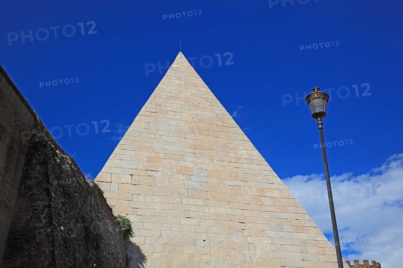 Cestius Pyramid, Pyramid of Caius Cestius, Piramide Cestia, Piramide di Caio Cestio, Tomb of the Roman praetor and tribune Gaius Cestius Epulo, Rome, Italy, Europe