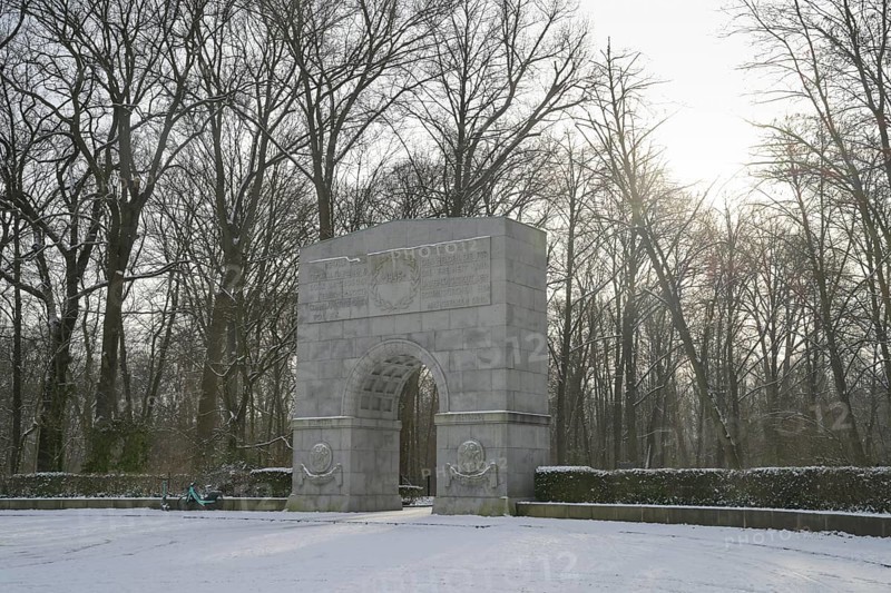 Exit East, Portal, Soviet Memorial, Winter, Treptower Park, Treptow, Treptow-Köpenick, Berlin, Germany, Europe