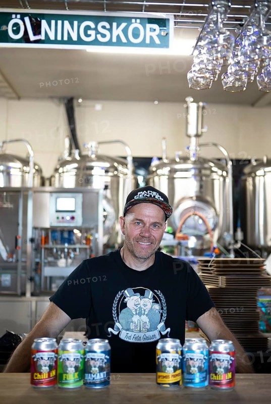 Pontus Henryz, owner of the Två Feta Grisar brewery pub, Ringön, Gothenburg, Västra Götalands län, Sweden, Europe
