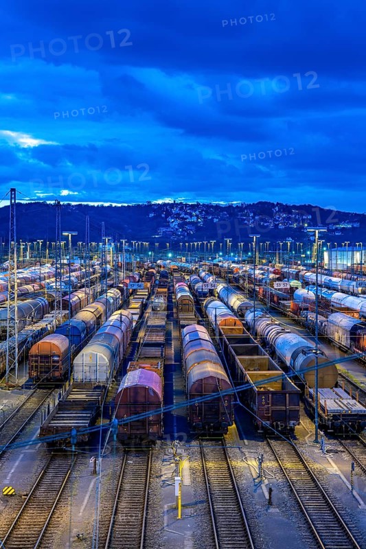 The Hagen-Vorhalle marshalling yard, one of the 9 largest in Germany, is located on the Wuppertal-Dortmund railway line and has 40 directional tracks on which goods trains are assembled, in the evening, North Rhine-Westphalia, Germany, Europe
