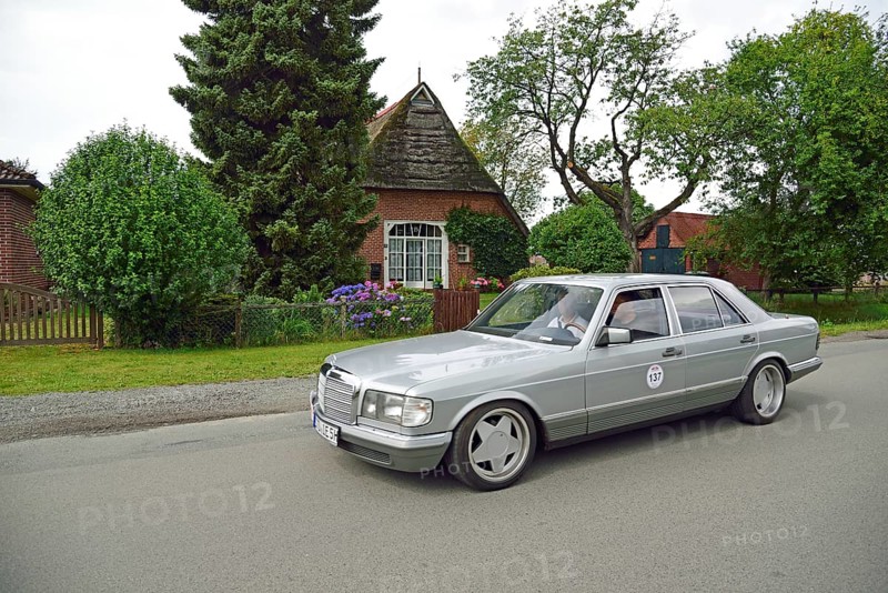 Europe, Germany, Lower Saxony, Lower Elbe Classics, classic car tour, Mercedes-Benz S-Class, W 126 500 SE, year of construction 1983, Hamburg, Hamburg, Federal Republic of Germany, Europe
