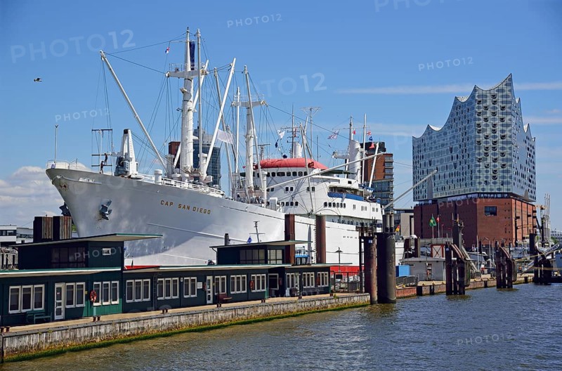 Europe, Germany, Hanseatic City of Hamburg, Elbe, Elbe Philharmonic Hall, Cap San Diego, museum ship, Europe