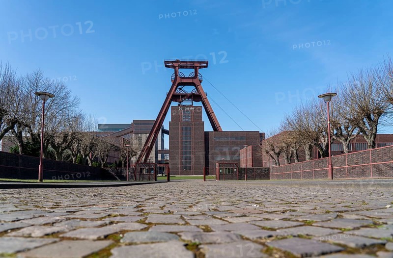 Zollverein Coal Mine Industrial Complex, Unesco World Heritage Site, Essen, North Rhine-Westphalia, Germany, Zollverein Coal Mine Industrial Complex, Unesco World Heritage Site, Double trestle winding tower of shaft XII, Essen, North Rhine-Westphalia, Germany, Europe