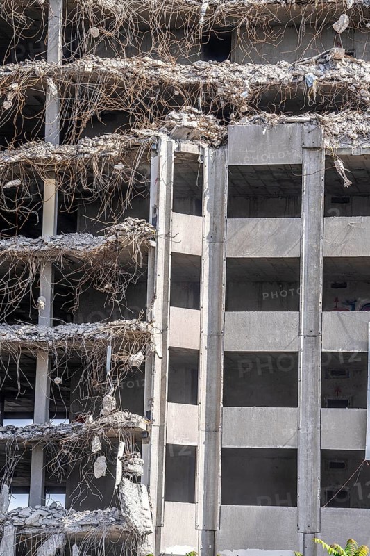 Demolition of a former office building, after complete gutting only the concrete parts of the façade remain, on Haroldstraße, Düsseldorf, North Rhine-Westphalia, Germany, Europe