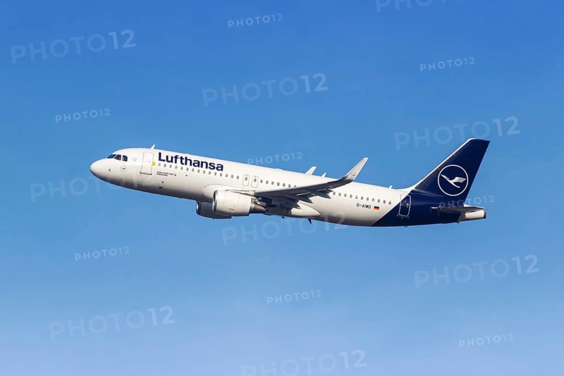 A Lufthansa Airbus A320 aircraft with the registration D-AIWD at the airport in Munich, Germany, Europe