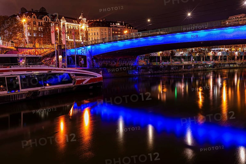 Illuminated Franz-Josefs Quay and St Mary's Bridge on the Danube Canal, night shot, Vienna, Austria, Europe