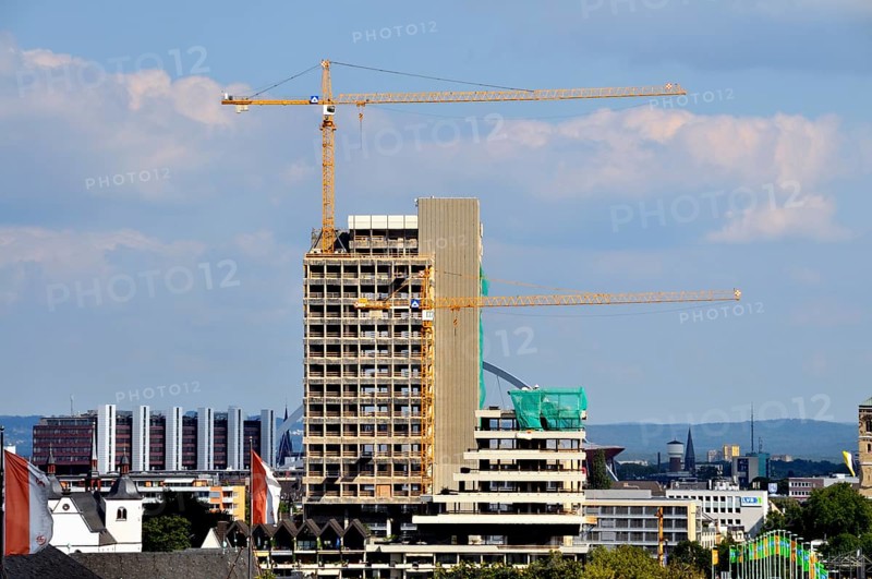 The Lufthansa high-rise (headquarters of the German airline until 2007) on the banks of the Rhine in Deutz becomes MaxCologne, renovation until 2012, Cologne, North Rhine-Westphalia, Germany, Europe