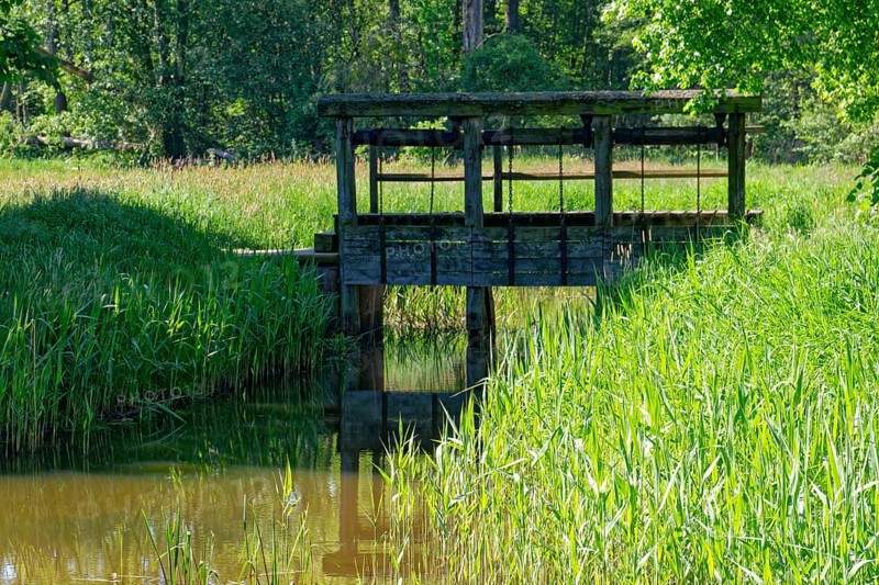 Lock on the Friedrichskanal and Dannefelder Moorgraben in the UNESCO Drömling Biosphere Reserve. Dannefeld, Hanseatic town of Gardelegen in the Altmark, Saxony-Anhalt, Germany, Europe