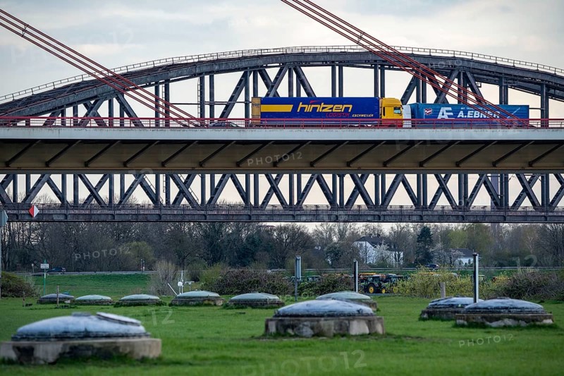 Rhine at Duisburg-Beeckerwerth, well for water extraction by bank filtrate from the Rhine, by the Beeckerwerth water extraction plants, for the supply of ThyssenKrupp Steel Werke, for process water, Beeckerwerth motorway bridge A42, Duisburg, North Rhine-Westphalia, Germany, Europe