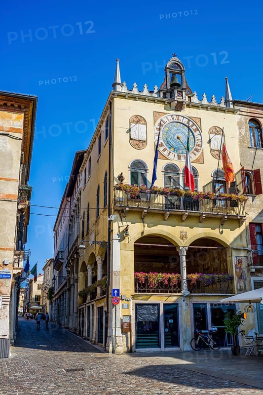 Town Hall, Piazza Liberta, Bassano del Grappa, Veneto, Italy, Europe