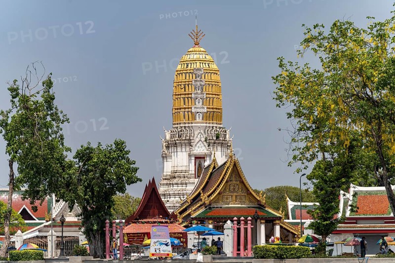Prang of the Buddhist temple Wat Phra Si Rattana Mahathat in Phitsanulok, Thailand, Asia