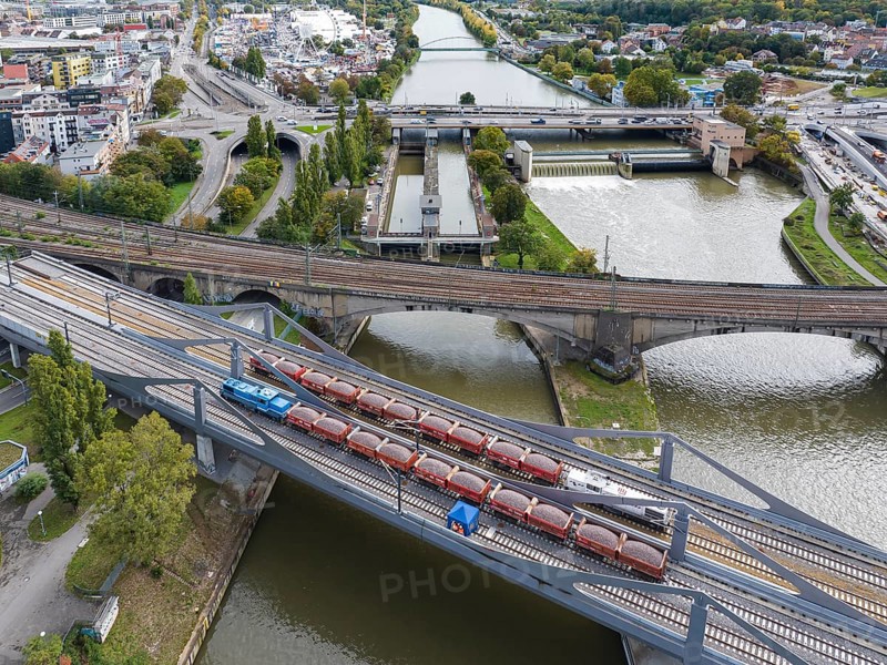 Load test on the Neckar Bridge, aerial view. Due to the unusual design, dimensional checks are mandatory in front of the bridge is opened to trains. Two goods trains with a combined weight of 960 tonnes load the 345-metre-long bridge over the Neckar. The bridge is part of the major Stuttgart 21 project. Stuttgart, Baden-Württemberg, Germany, Europe