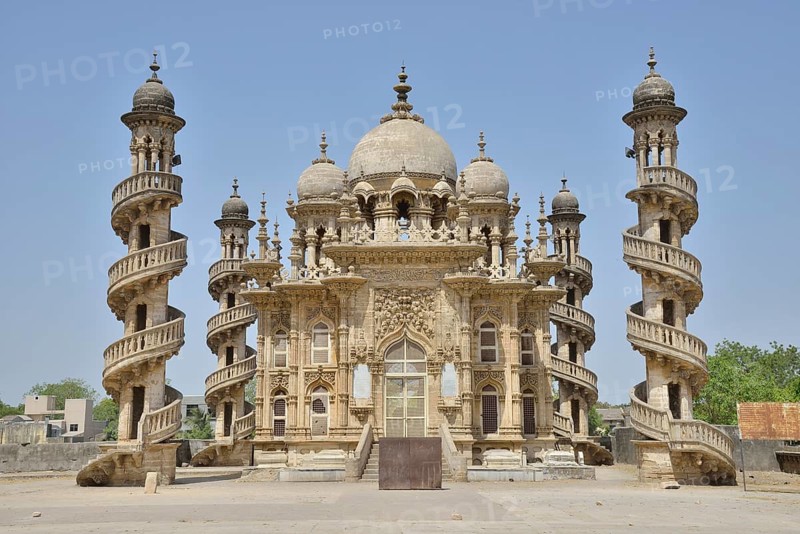 Mohabbat Maqbara Palace, mausoleum of two princes of Junagadh, mixture of Islamic and European style elements, Junagadh, Gujarat, India, Asia