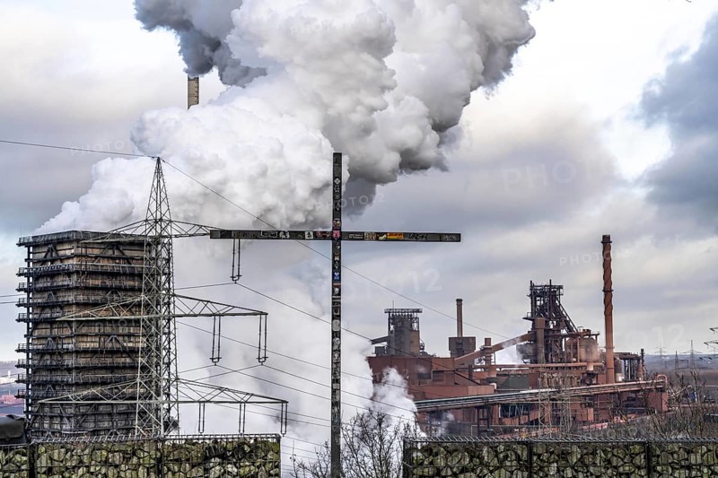 The Thyssenkrupp Steel steelworks in Duisburg-Marxloh, on the Rhine, coking plant unloading tower, blast furnaces 1 and 2, right, summit cross on Alsumer Berg, vantage point, North Rhine-Westphalia, Germany, Europe