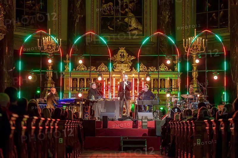 Till Brönner live on Silent Night - The Christmas Concert Tour at Berlin Cathedral on 20.12.2024
