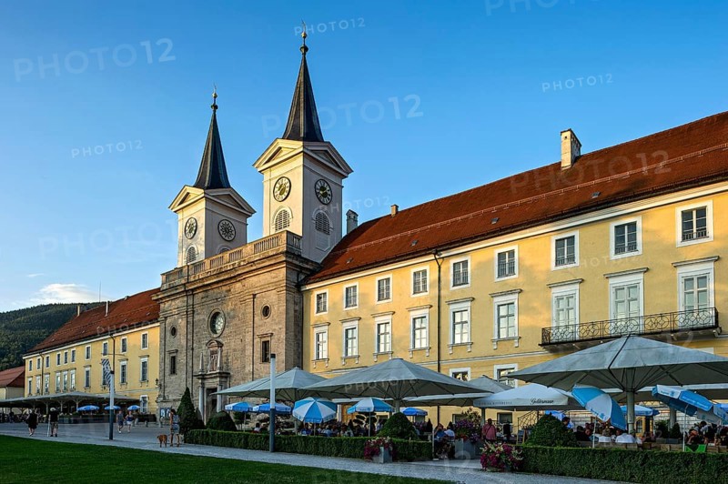 Former Benedictine abbey Tegernsee monastery with St Quirin's Basilica, today a castle with brewery, inn and beer garden, town of Tegernsee, Mangfall mountains, Bavarian Prealps, Alps, Upper Bavaria, Bavaria, Germany, Europe