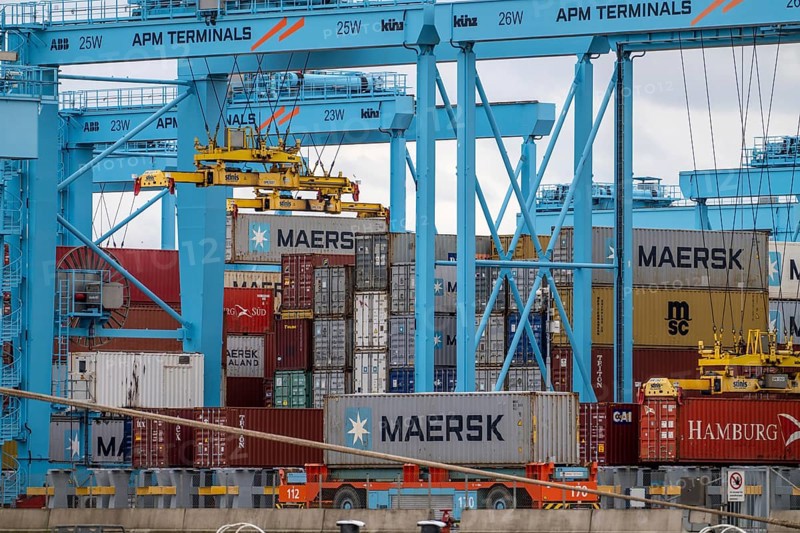 APM Container Terminal, autonomous container transport at the quay, seaport of Rotterdam, deep-sea harbour Maasvlakte 2, on an artificial land area, Netherlands