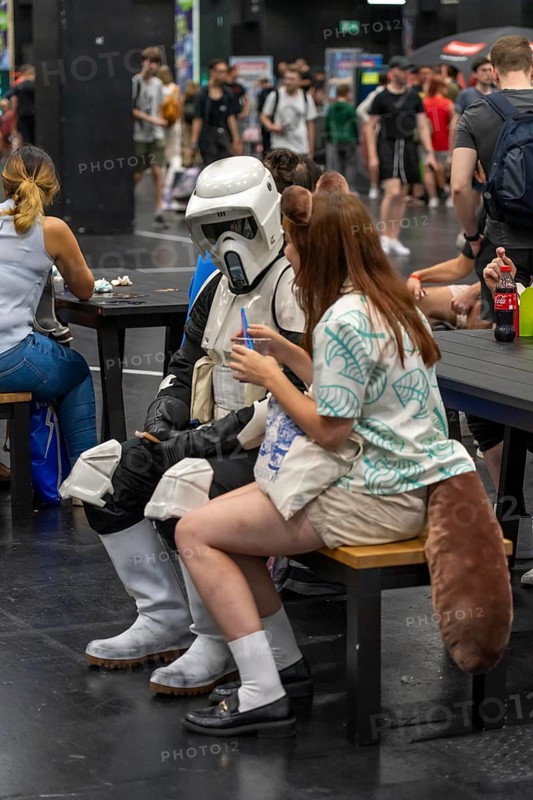 Gamescom, world's largest trade fair for video and computer games, game character actor, Super Starwars, animal, in Cologne, Germany, Europe