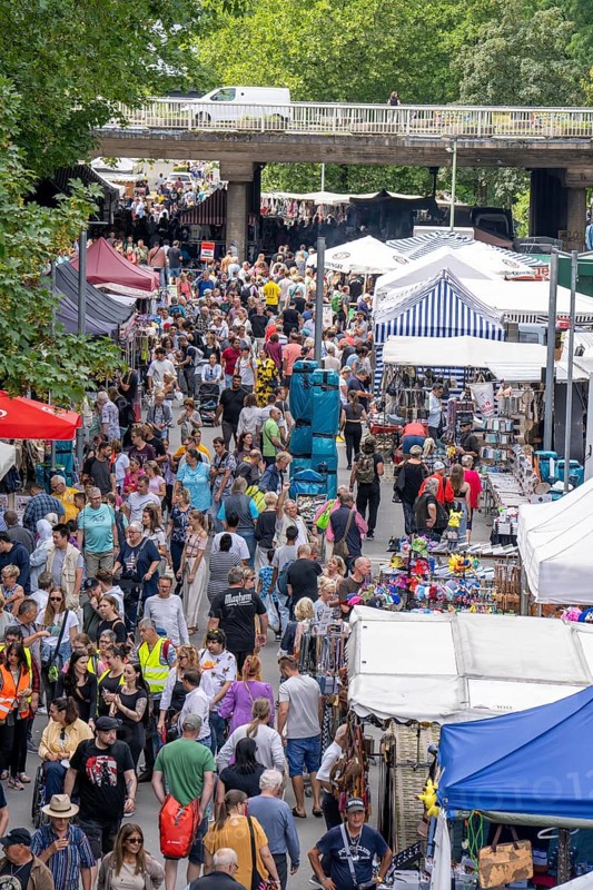 Flea market at the summer festival at the Gruga in Essen, 10-day funfair at Messe Essen, with one of the largest flea markets in North Rhine-Westphalia, Germany, Europe