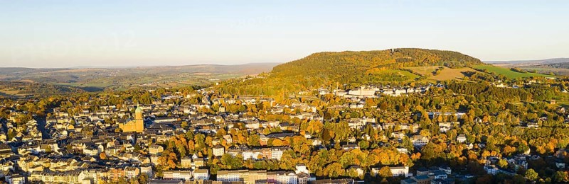 Town view with St Annenkirche and Pöhlberg, Annaberg-Buchholz, Saxony, Germany, Europe