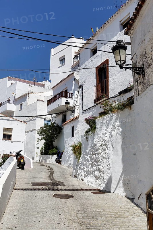Typical white village Casares, houses, narrow alley on a hill, Route of the white villages, Malaga, Andalusia, Costa del Sol, Spain, Europe
