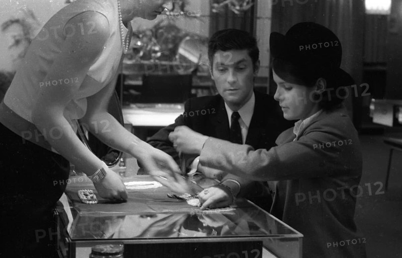 DEU, Germany, Dortmund: Personalities from politics, economy and culture from the years 1965-71. Jeweller (goldsmith) work and sales ca. 1965-6, Europe