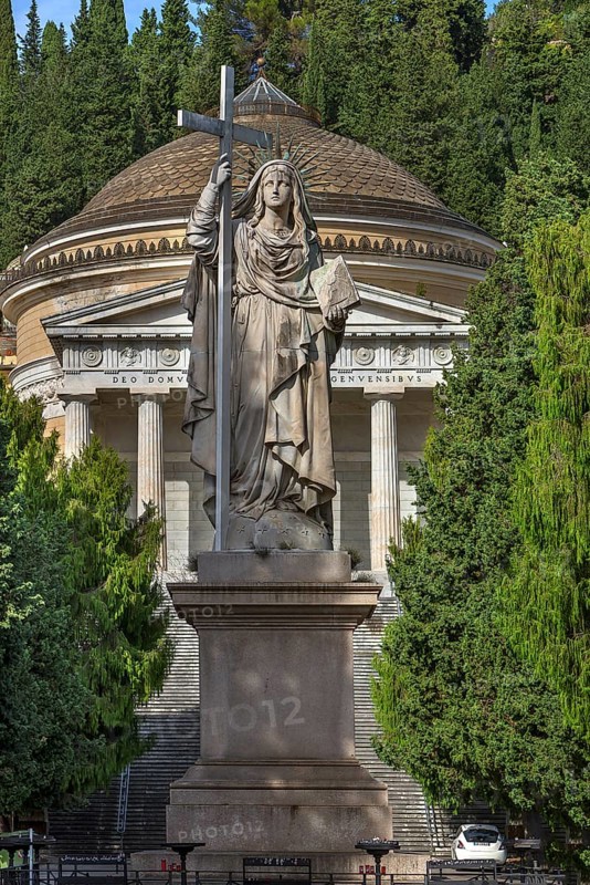 Sculpture of a saint in the Staglieno Monumental Cemetery, Cimitero Monumentale di Staglieno, Piazzale Giovanni Battista Resasco, Genoa, Italy, Europe