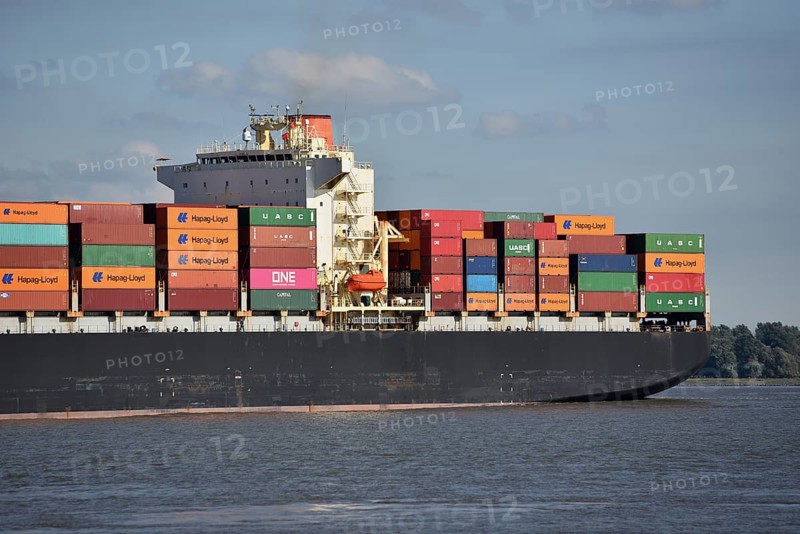 Europe, Germany, Hanseatic City of Hamburg, harbour, Elbe, Dimitra C leaving Hamburg for the North Sea, container, bridge with lifeboat, Europe