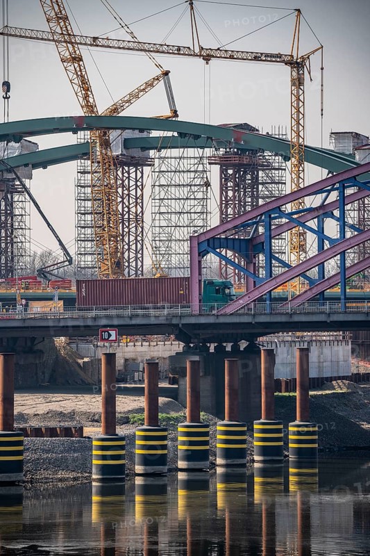 New construction of the Karl Lehr Bridge in the port of Duisburg-Ruhrort, over the Ruhr and the port canal, important connection of the port to the A40 motorway, after completion of the new arch bridge it will be moved to the new bridge piers, Duisburg, North Rhine-Westphalia, Germany, Europe