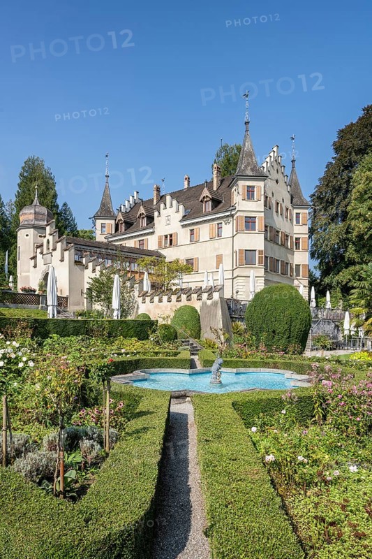 The historic Seeburg Castle with integrated catering and event location in the Seeburgpark on the Swiss shore of Lake Constance, Kreuzlingen, Canton Thurgau, Switzerland, Europe