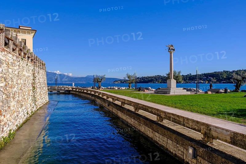 Lakeside promenade, Lungolago, lakeside promenade, Salo, Lake Garda, Lago di Garda, Lombardy, Italy, Europe