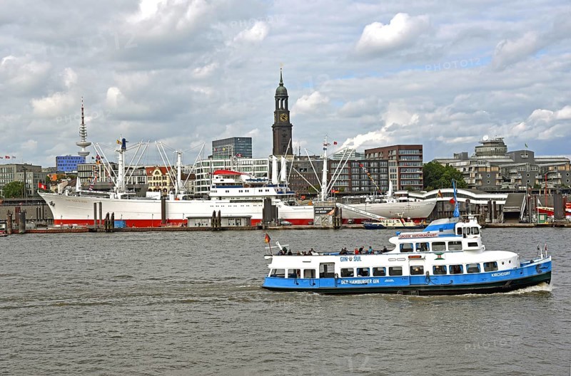 Europe, Germany, Hanseatic City of Hamburg, St. Pauli Landungsbrücken, Tower of the Michel, Museum Ship Cap San Diego, Überseebrücke, Europe