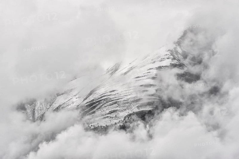 Poor visibility in cloudy skies in the Swiss Alps, clouds, poor visibility, nature, winter, fog, foggy, cloudy, cloud cover, Valais, Switzerland, Europe