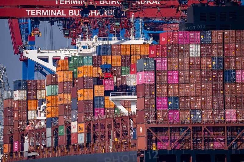 Port of Hamburg, Waltershofer Hafen, HHLA Container Terminal Burchardkai, Container Freighter Zenith Lumos, Hamburg, Germany, Europe