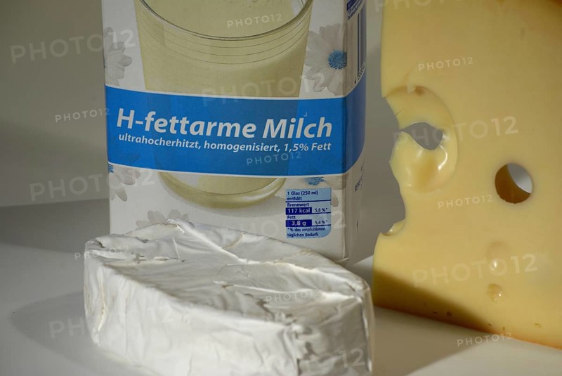 Europe, Switzerland, Swiss Emmental, hard cheese, nutrition, typical product of the country, Camembert, soft cheese, low-fat milk, healthy nutrition, Europe