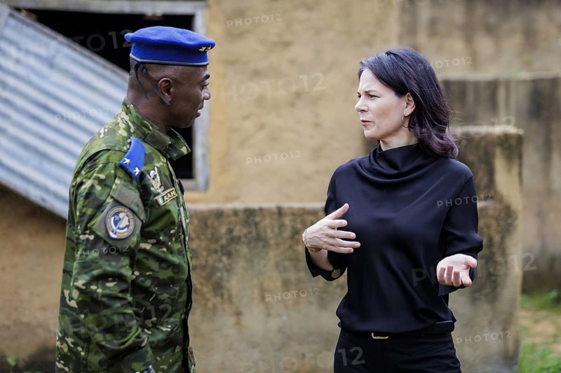 General Joseph Kouame Allah and Annalena Bärbock (Alliance 90/The Greens), Federal Foreign Minister, during a visit to the International Academy for Combating Terrorism (Academie internationale de lutte contre le terrorisme, AILCT) in Abidjan, 16 July 2024