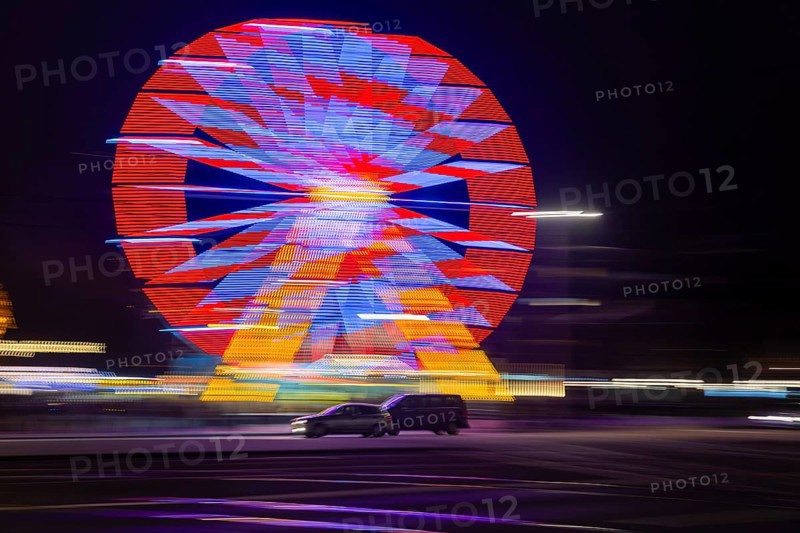Augustus Market in Dresden. Ferris wheel with road traffic, Dresden, Saxony, Germany, Europe