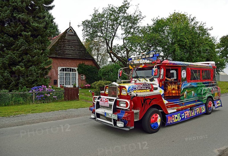 Europe, Germany, Lower Saxony, Lower Elbe Classics, classic car tour, painted small lorry, Made in Phillipines, 2008, Hamburg, Hamburg, Federal Republic of Germany, Europe