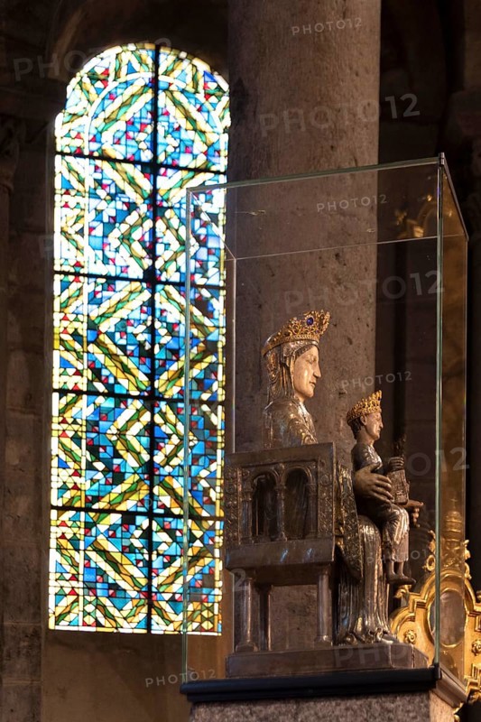 Orcival. Vierge en majesté from the 12th century in the Basilica of Notre-Dame d'Orcival, Puy-de-Dôme, Auvergne-Rhône-Alpes, France, Europe