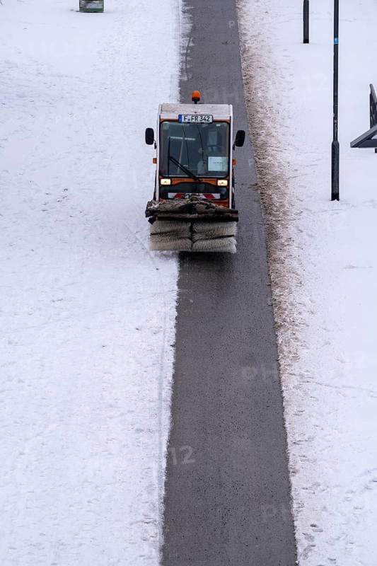 Winter onset, winter service, clearing snow and ice from pavements, sweeper, winter service tractor, Frankfurt, Hesse, Germany, Europe