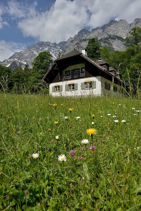 Farmhouse in front of the east wall of the Watzmann, Upper Bavaria, Bavaria, Germany, Europe