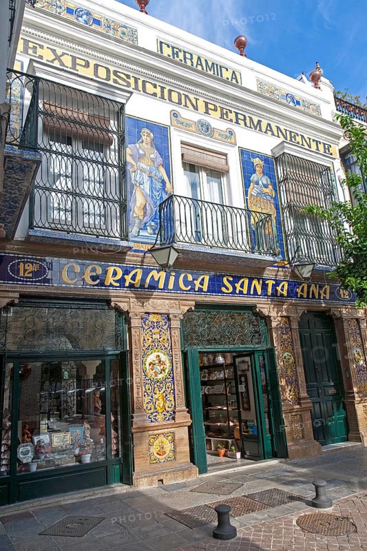 Ceramica Santa Ana ceramic tiles shop and permanent display, Triana, Seville, Spain, Europe
