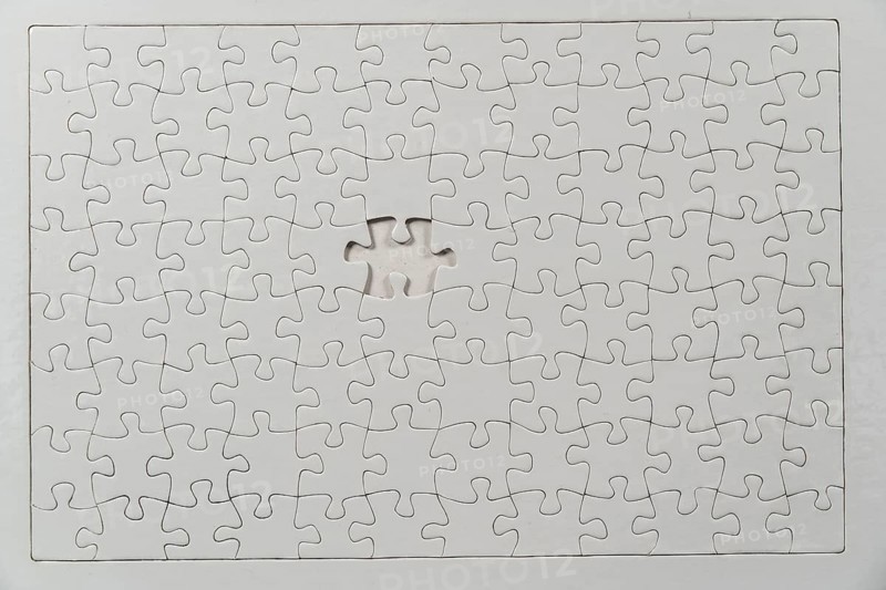 Puzzle game, blank, white, without motif, for printing, one piece missing