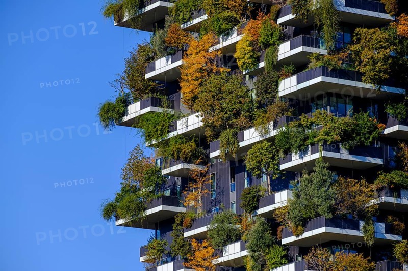 Bosco Verticale, twin tower, green tower block with trees and shrubs, high-rise buildings, skyscrapers, Porta Nuova district, Milan, Lombardy, Italy, Europe